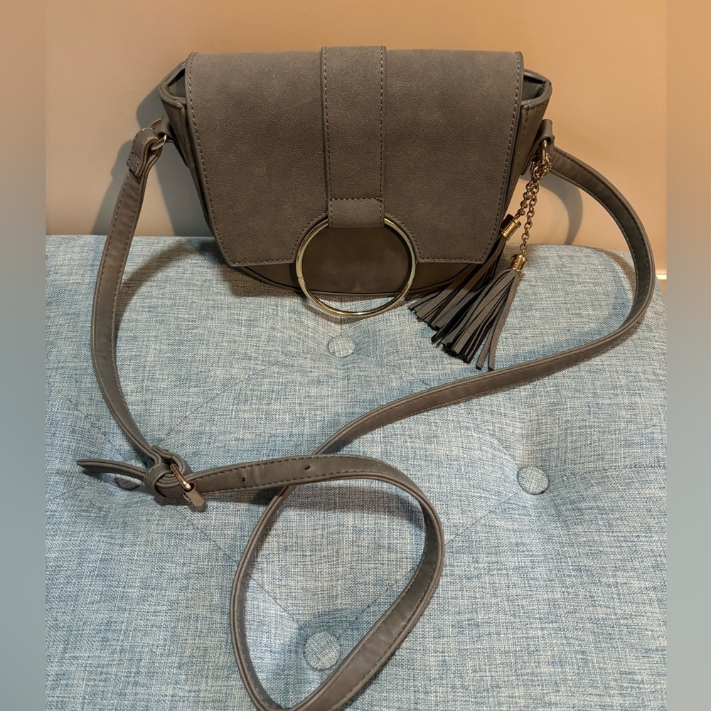 BNWOT VERO MODA CROSSBODY PURSE IN A SUEDE
